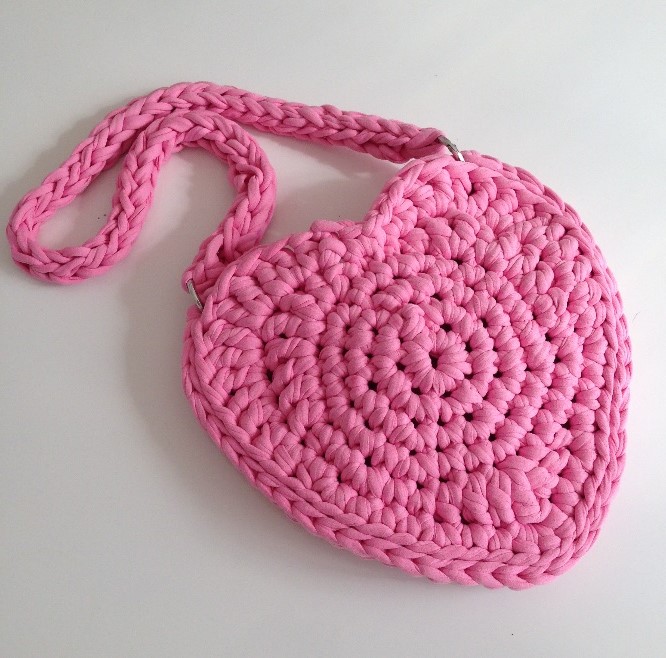 THE happiest heart bag (pdf pattern) - Crochet Magic — Freckles