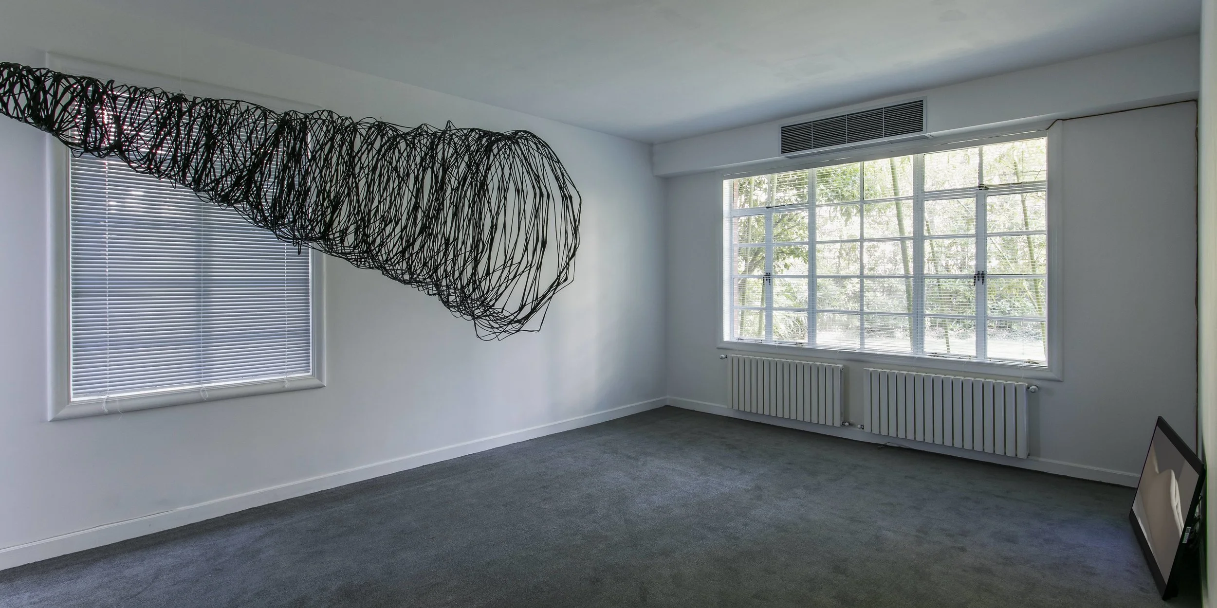 冯晨,《7本真实存在的魔法书-第二次催眠》,2017,碳纤维,100×90×200cm.