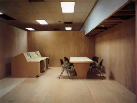 Military Installation, 2000, Dye coupler print, 111×131.5 cm
