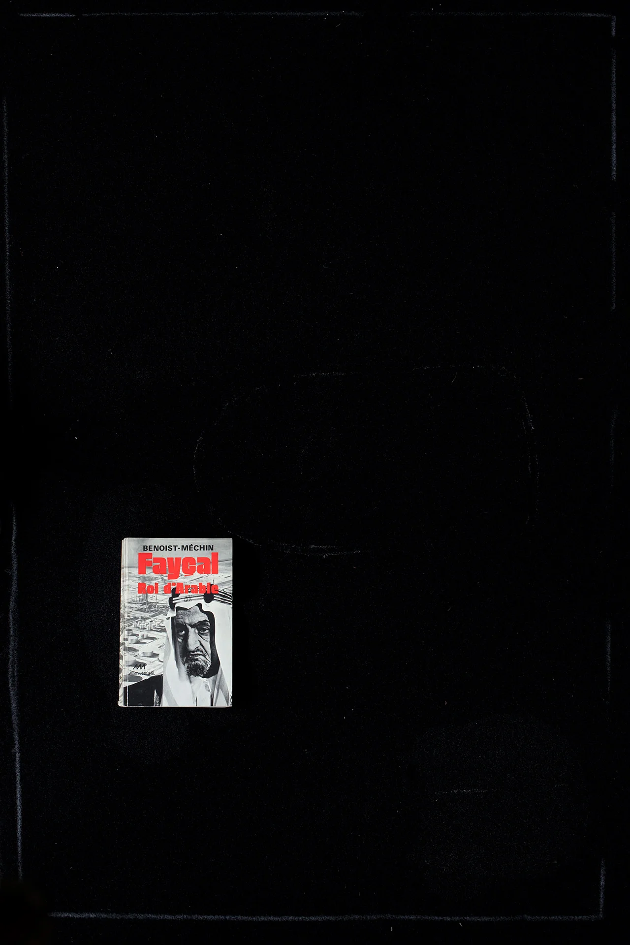 Picture. 01: The book 'Faisal Bin Abdulaziz Alrahman King of Saudi Arabia' Impression jet d'encre sur Harman - Coton, 48 x 32,9 cm