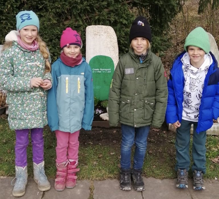 H419 steinmetzwerkstatt Schlienz StoiConcept Grabstein Allgaeu (1).jpeg