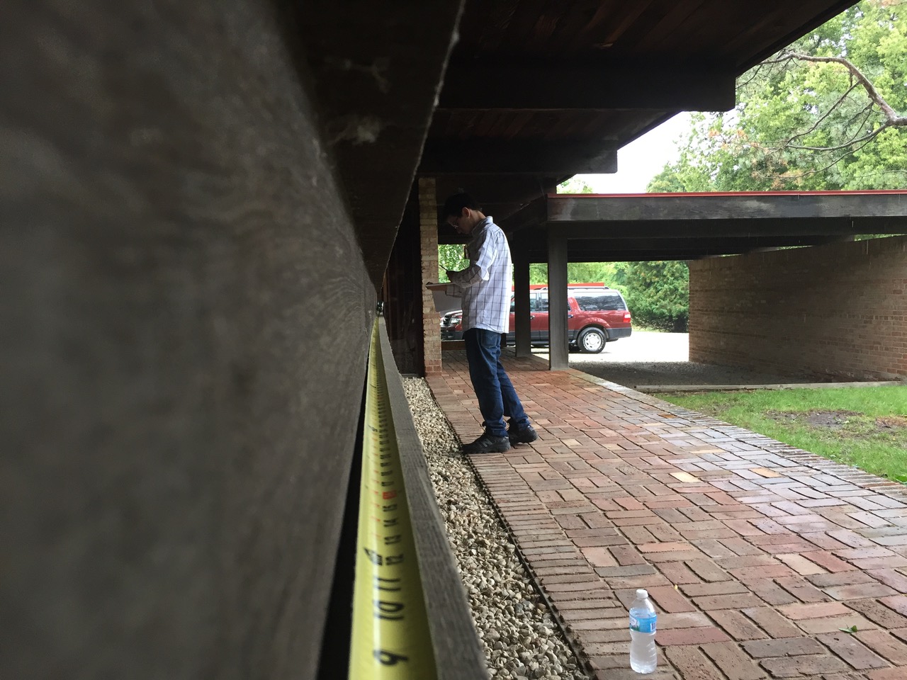 University of Illinois students document the historic Schweikher House with HPEF support.