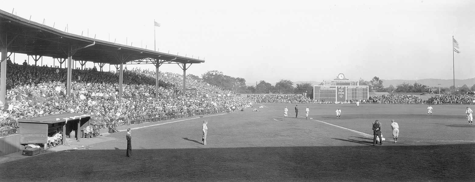 A capacity crowd fills Rickwood Field in 1929. (Glynn West)