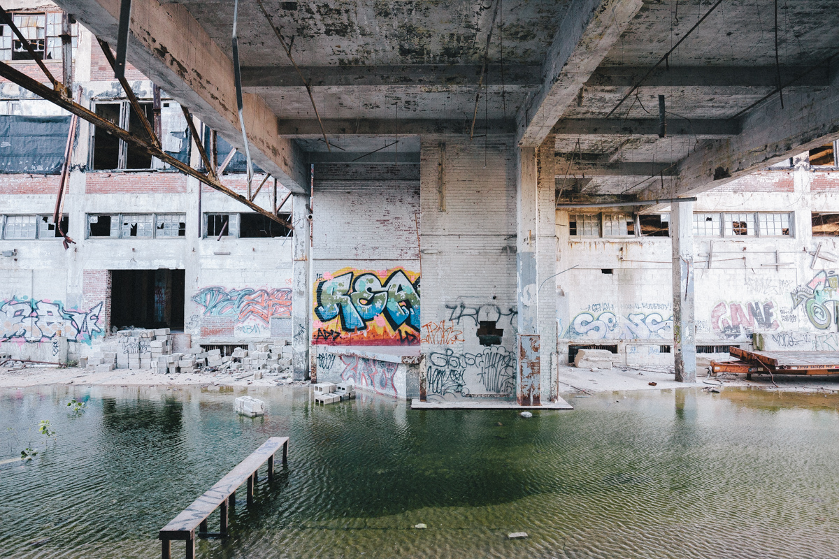 Photo by Herman Yung