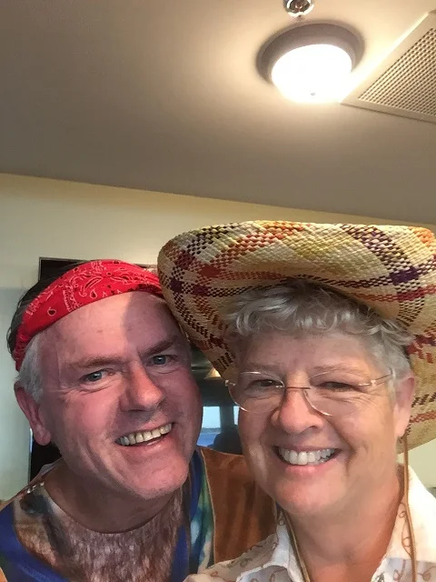  Cowgirls and Indians!... sorta kinda... 