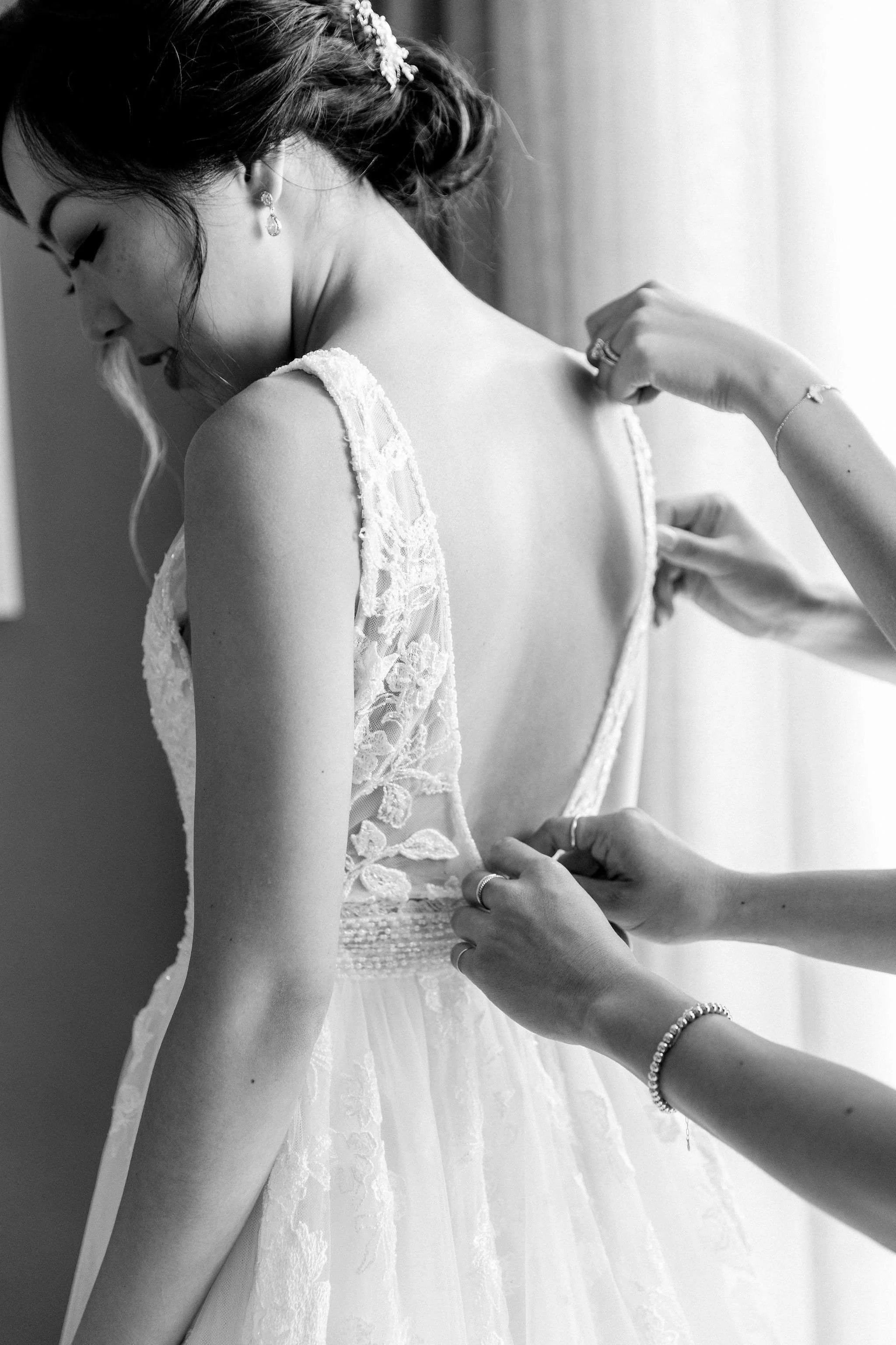 documentary style wedding photography