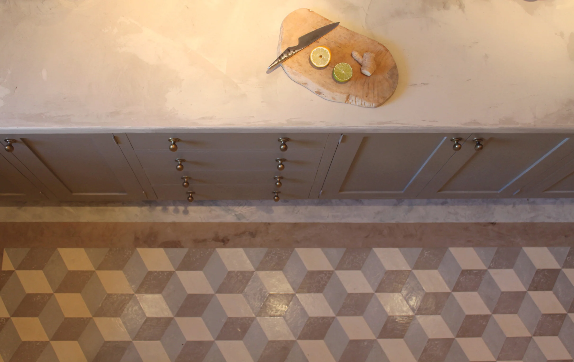microcement kitchen floor.jpg