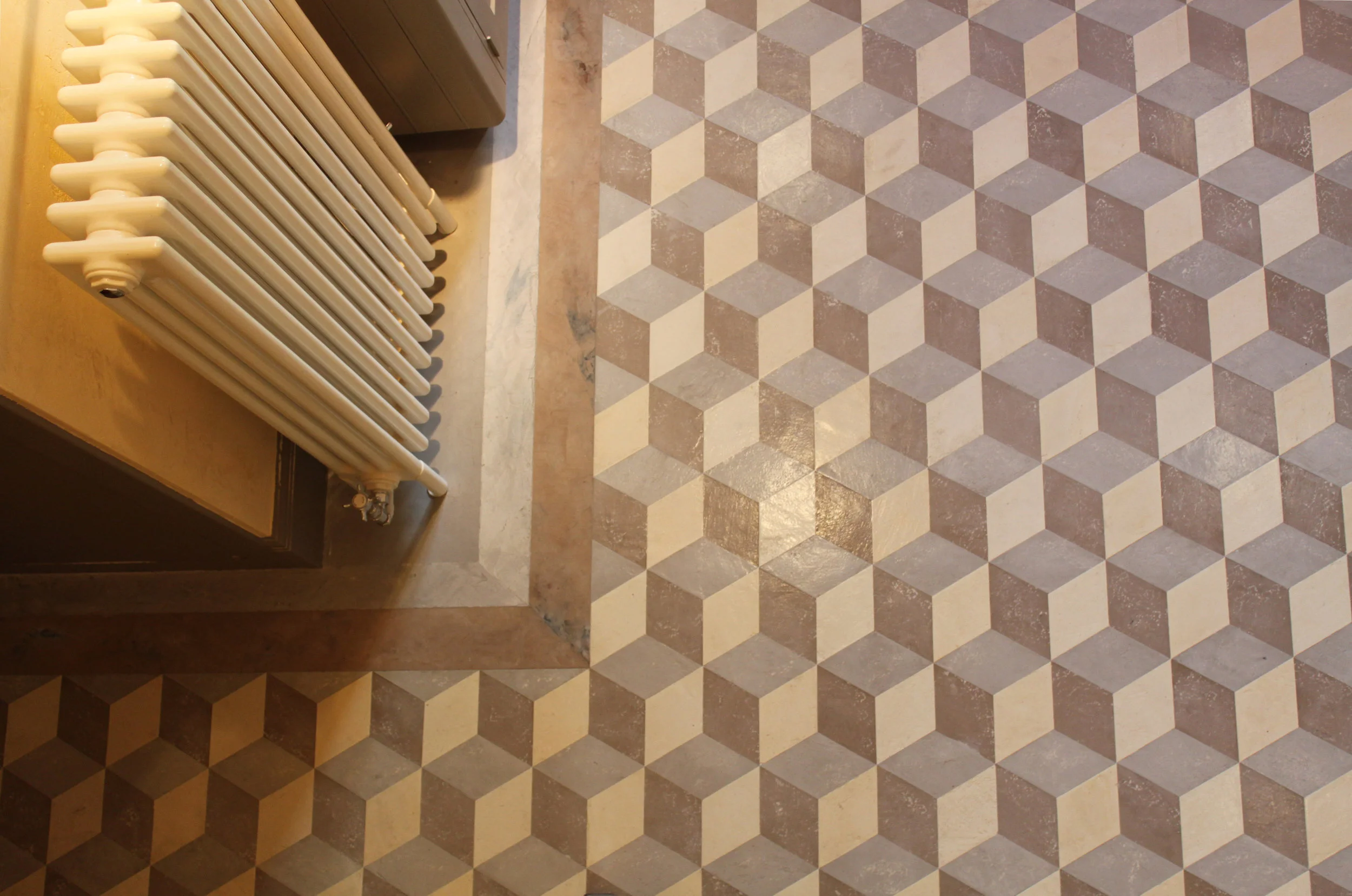microcement kitchen floor.jpg