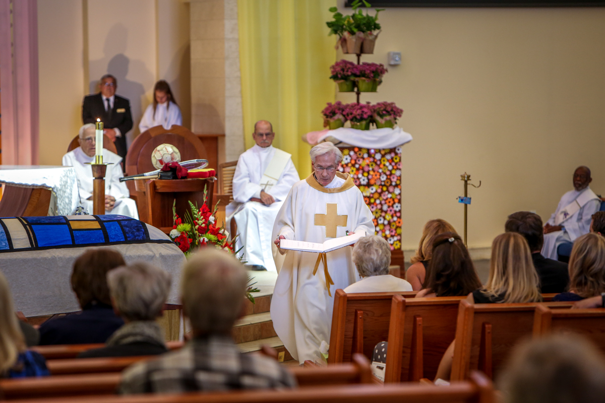 EliFuneral-0944.jpg