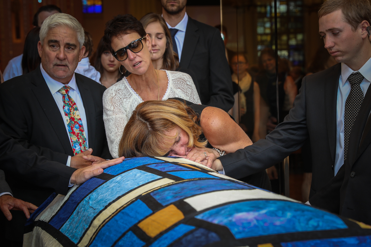 EliFuneral-6462-2.jpg
