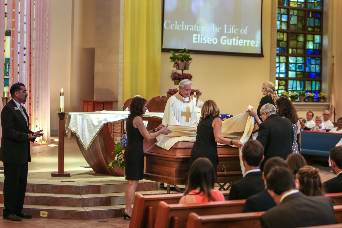 EliFuneral-0846.jpg