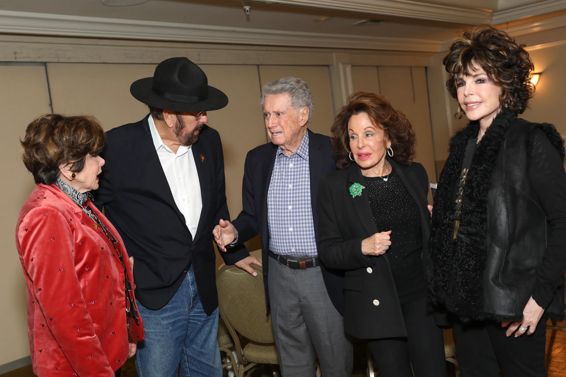 JoanCollins-0706.jpg
