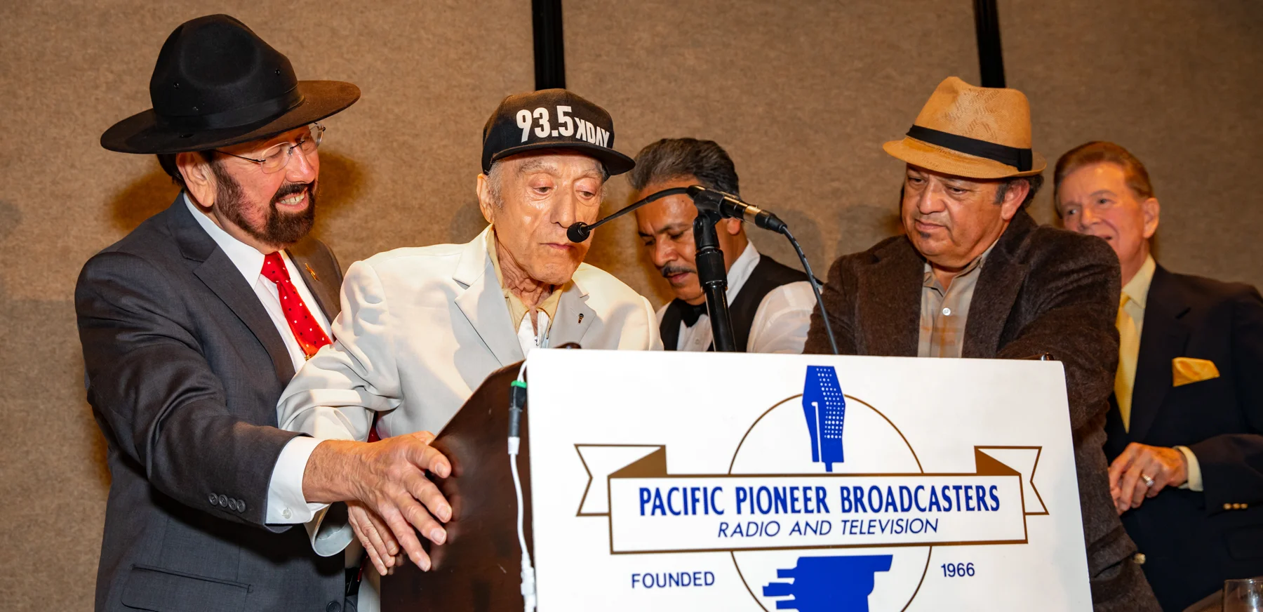 Art Laboe 020119-0207.jpg