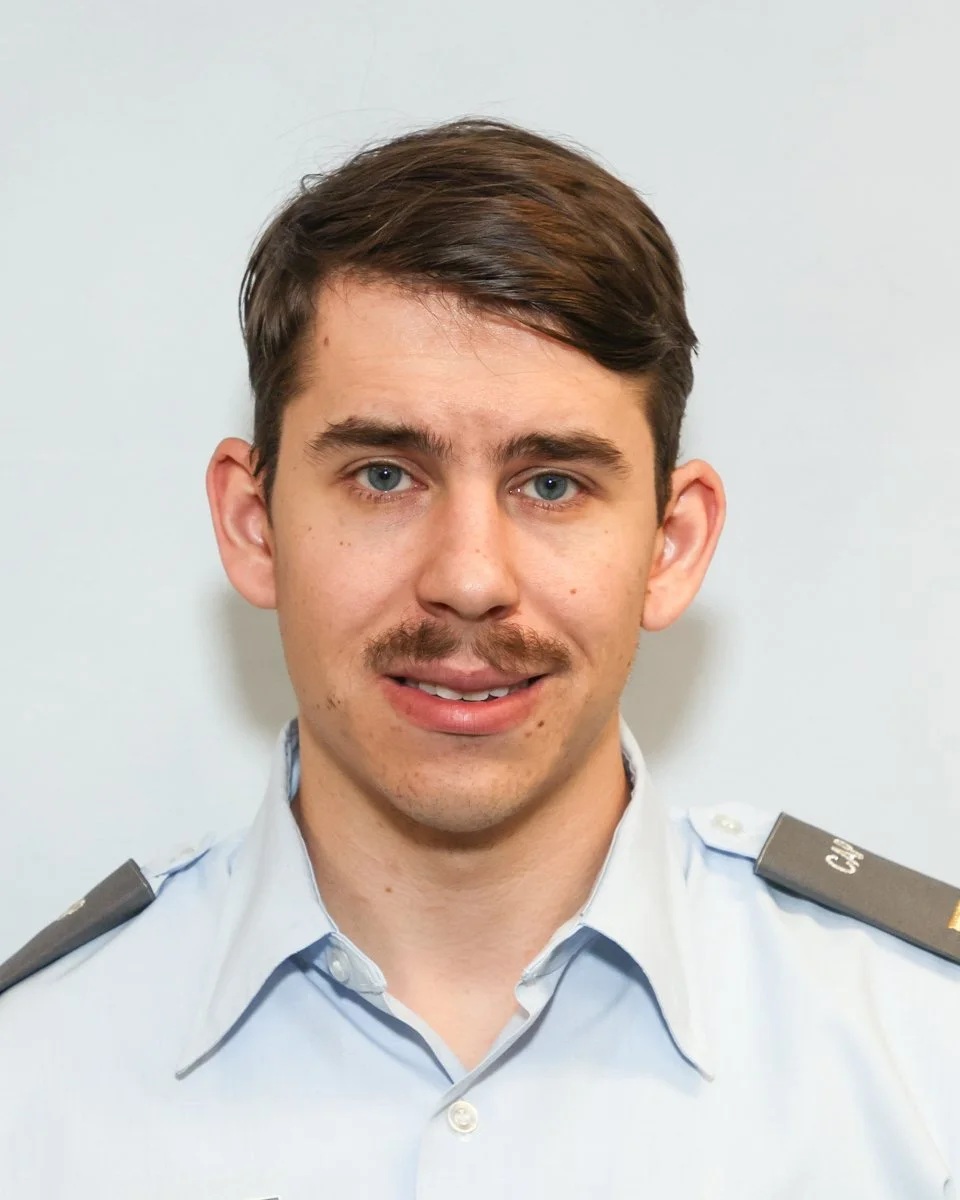 Falcon ID 020326-7120.jpg