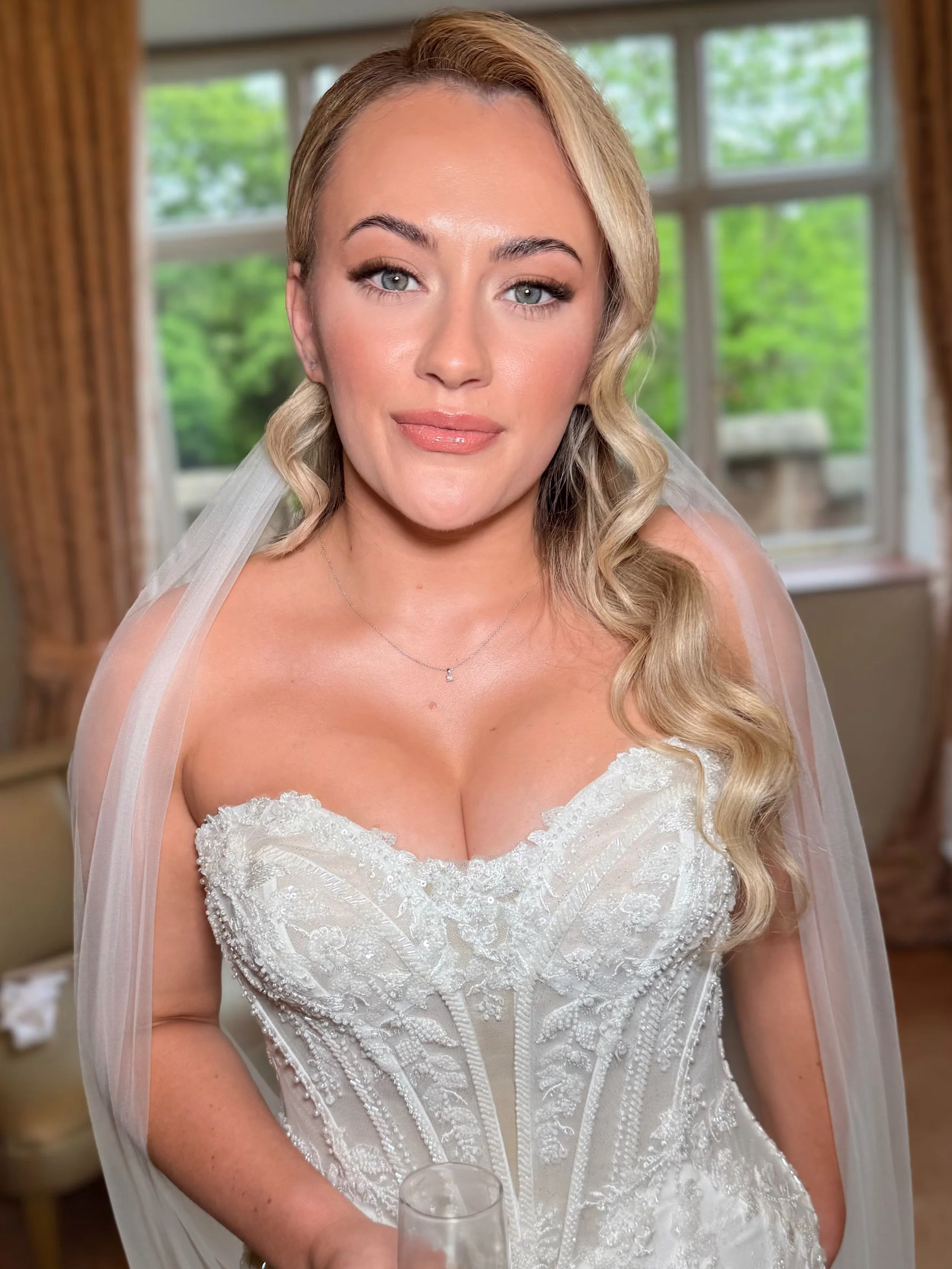 OLIVIA 🤍
What an angel! This lovely lady came to me after not feeling confident with the makeup artist as she had booked for her wedding day. We unfortunately couldn&rsquo;t do an in-person Bridal Preview as she lived a few hours away, so instead we