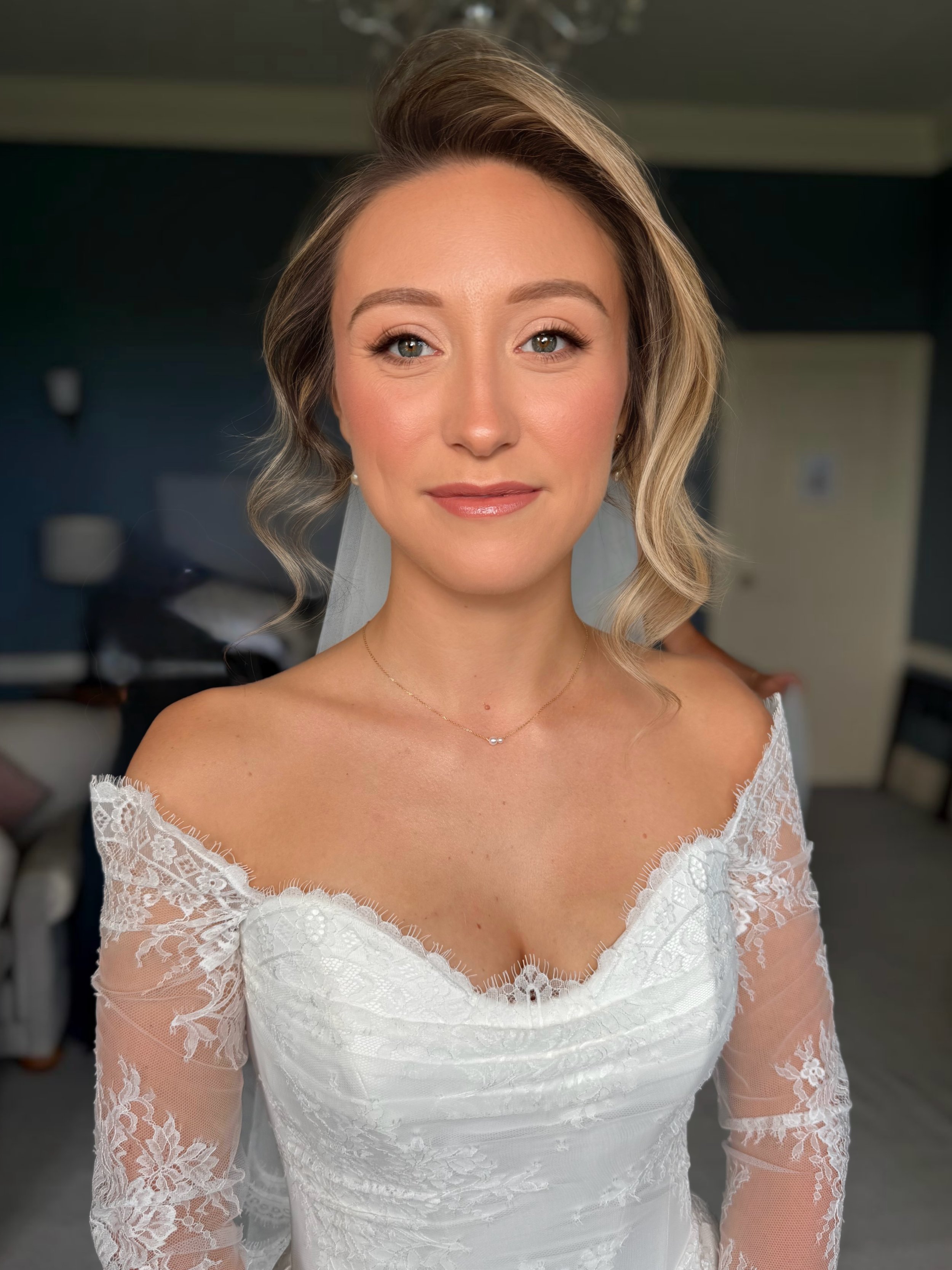It&rsquo;s hard to explain the feeling to someone else of when a Bride takes a look at herself in the mirror and wells up with an overwhelm of emotion 🤍 it&rsquo;s in those very moments I remember exactly why I love what I do soo much!! 

The beauti