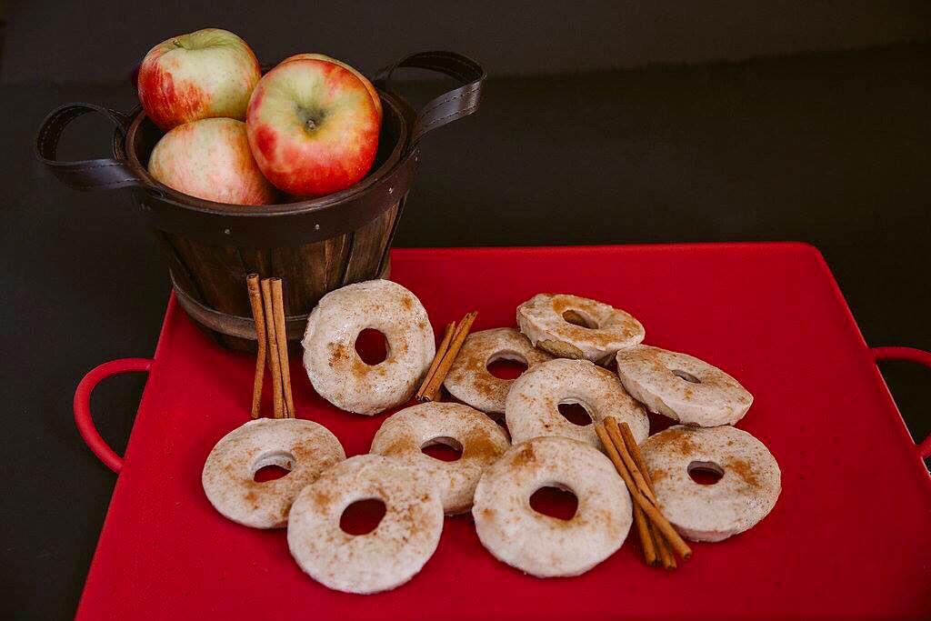   &nbsp;Ingredients &nbsp; &nbsp;  - 2 gala apples&nbsp;  - 3 tablespoons apple cider powder  -3 tablespoons vegetable shortening&nbsp;  - 3 large eggs whites&nbsp;  -1 cup plain yogurt&nbsp;  -1 teaspoon vanilla extract&nbsp;  -3 1/2 cups all-purpos