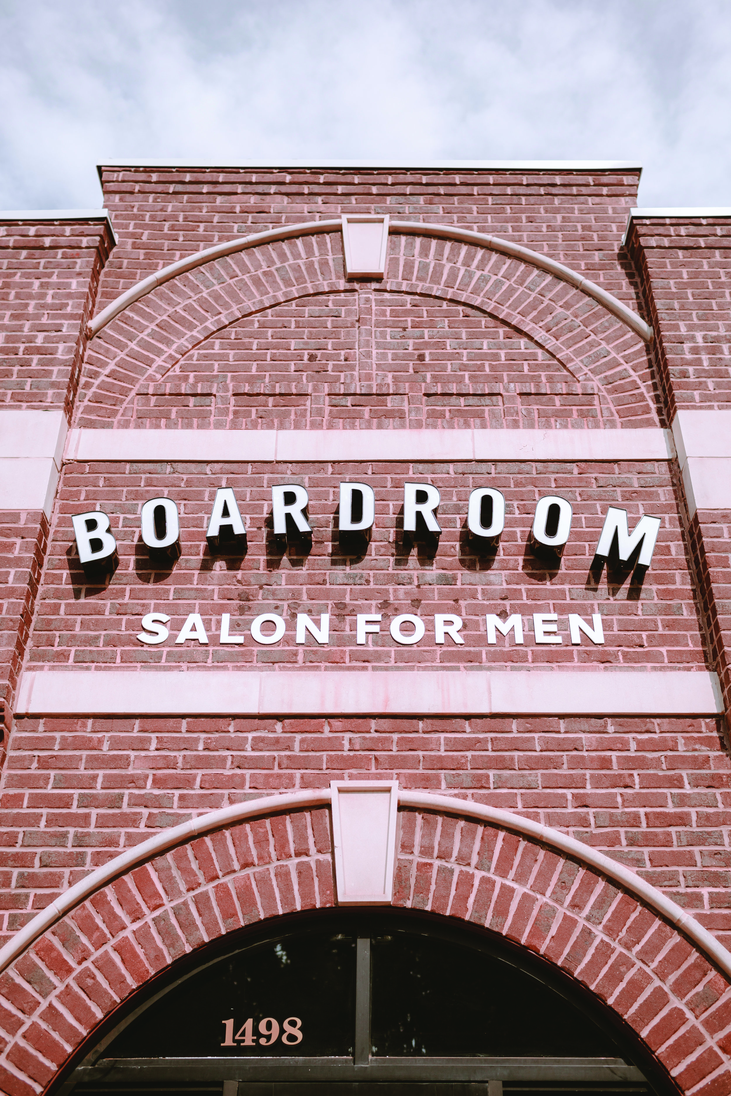 BOARDROOM SALON BRINGS  CUTTING EDGE TO EDMOND