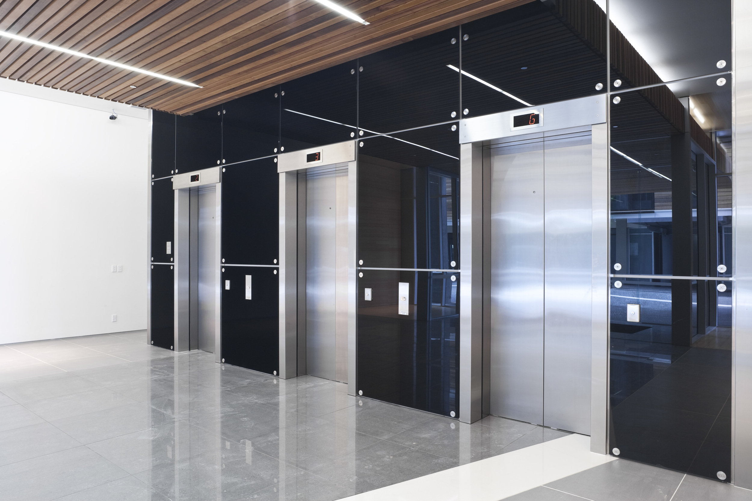 NugentSt_Lobby1_L.jpg