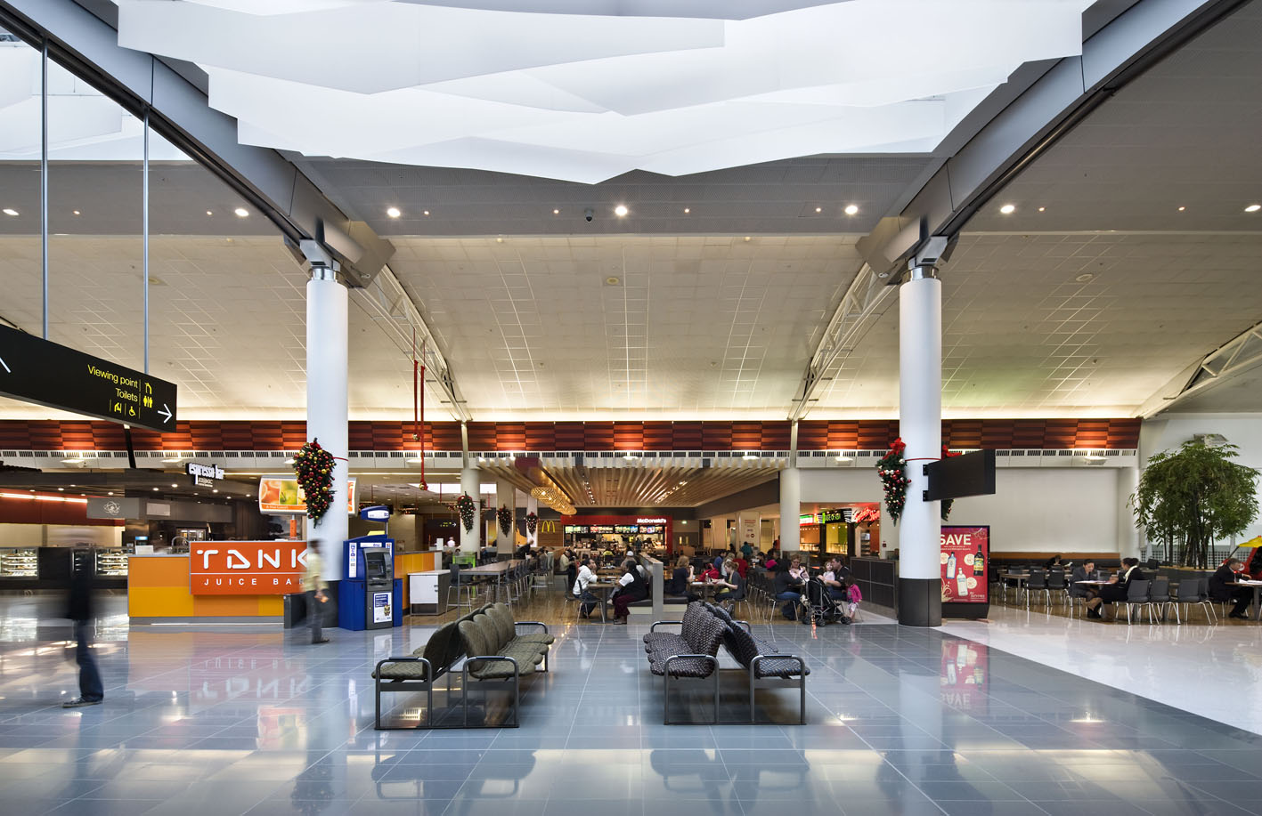 AA_DeparturesInterior_H7751_S.jpg