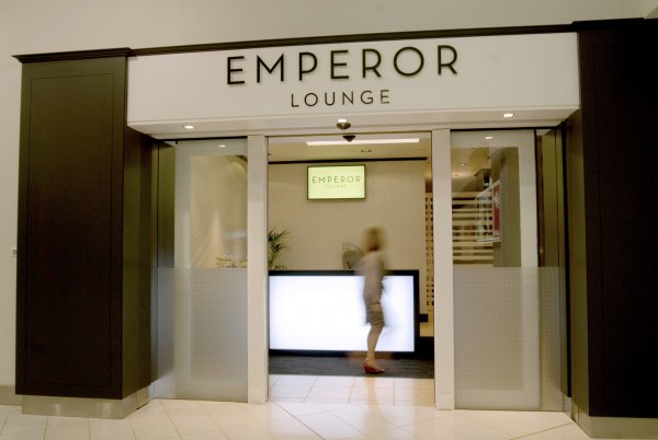 AA_EmperorLounge_05_web_600_402_85.jpg
