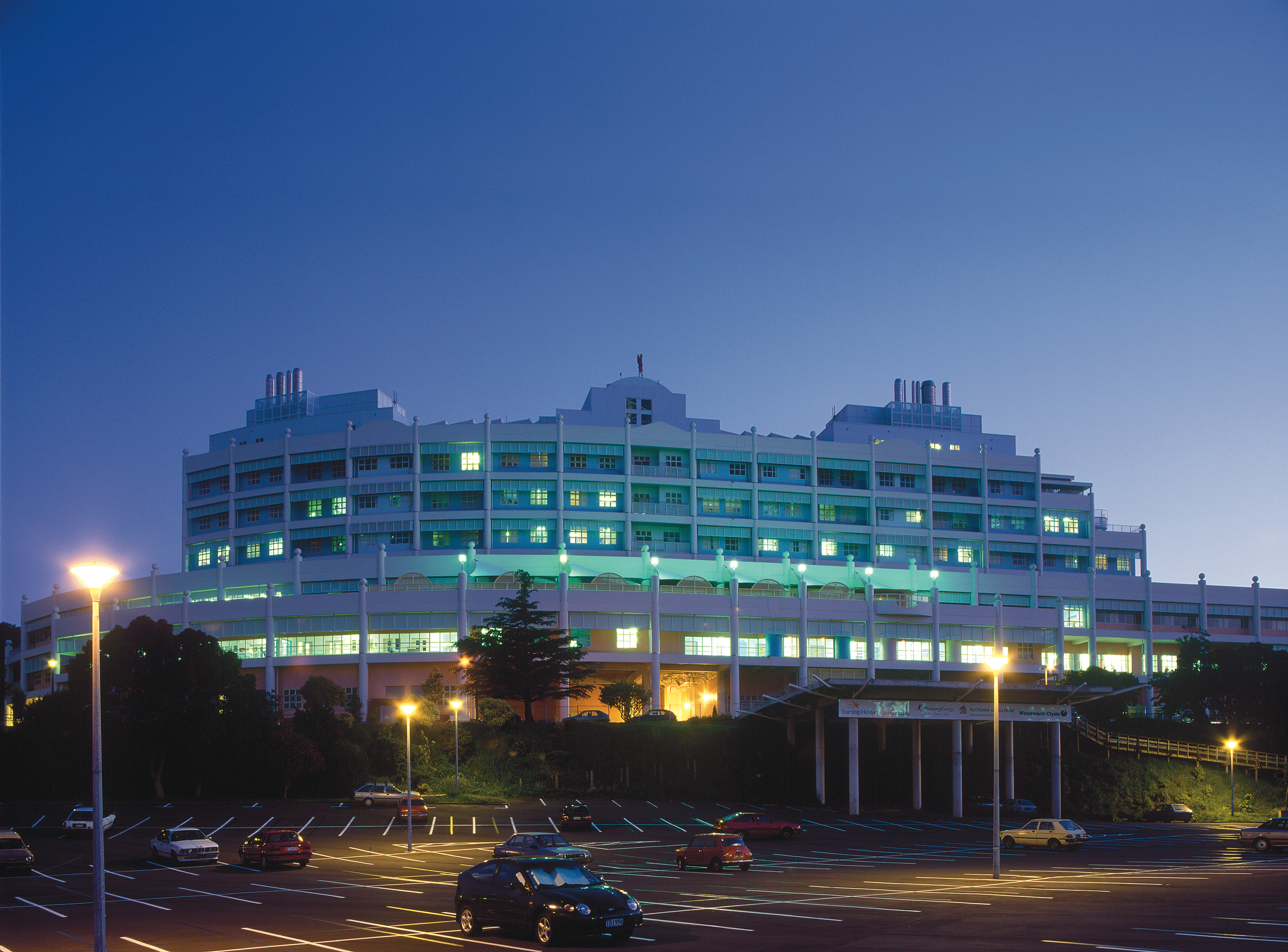StarshipHospital_Exterior_03_L.jpg