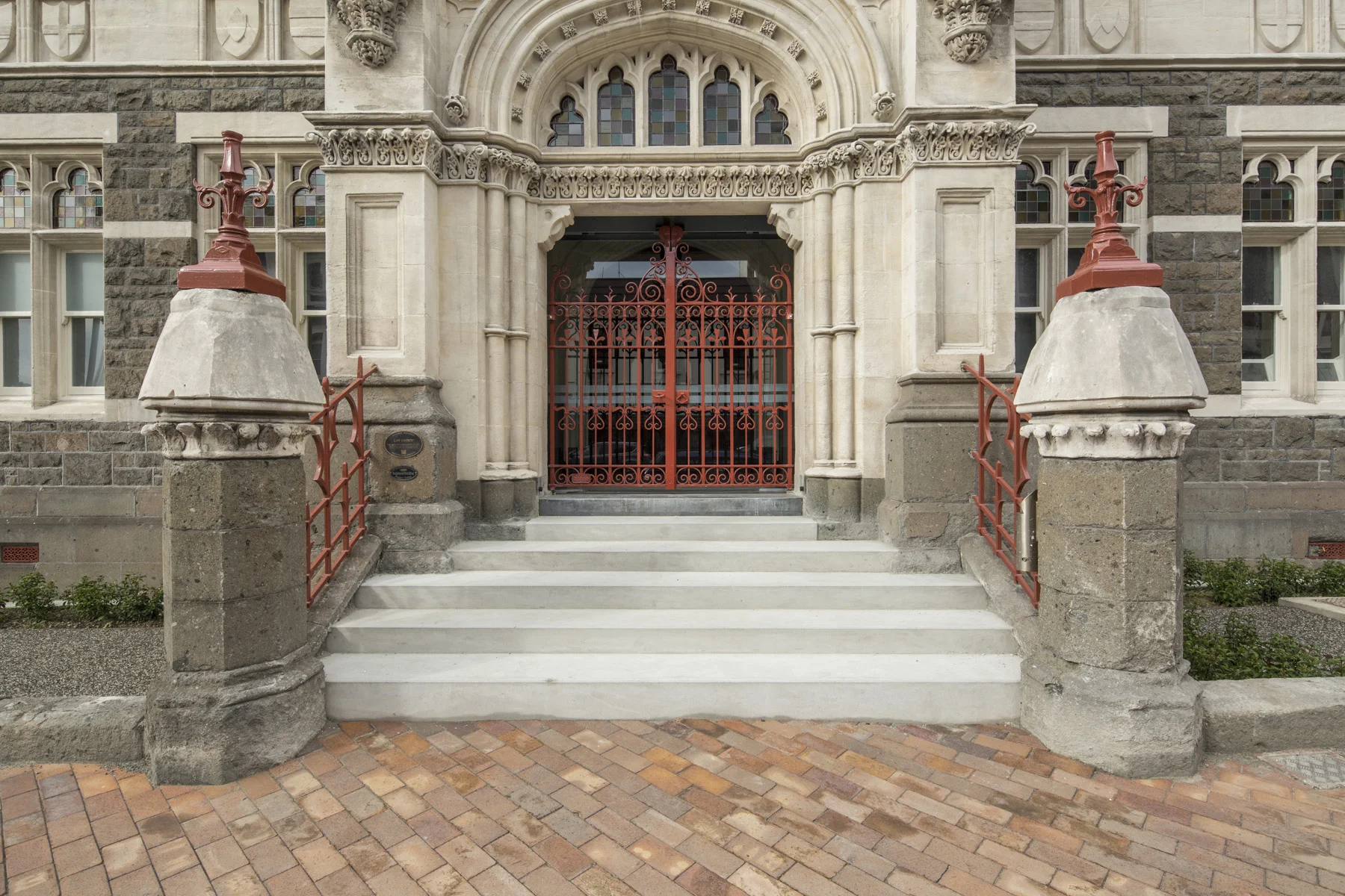 Dunedin Law Courts_Stuart Street Entrance_3 of 9 low res.jpg