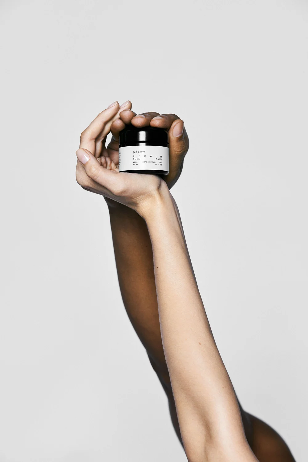 20200622_DEAWY_HANDS_BURN_BALM_003.jpg