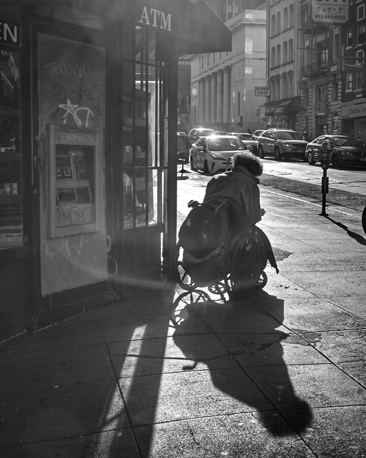 San Francisco Shadows 
.
Tenderloin 
.
.
May 2023
.

.

San Francisco , Ca 2023
.

#friendsinbnw #ic_portrait #portrait photography #portraits_life #sanfrancisco #streetphotography_bw #bnw #streetlife #ig_captures #bnwportrait #bnw_captures #bnw_grea