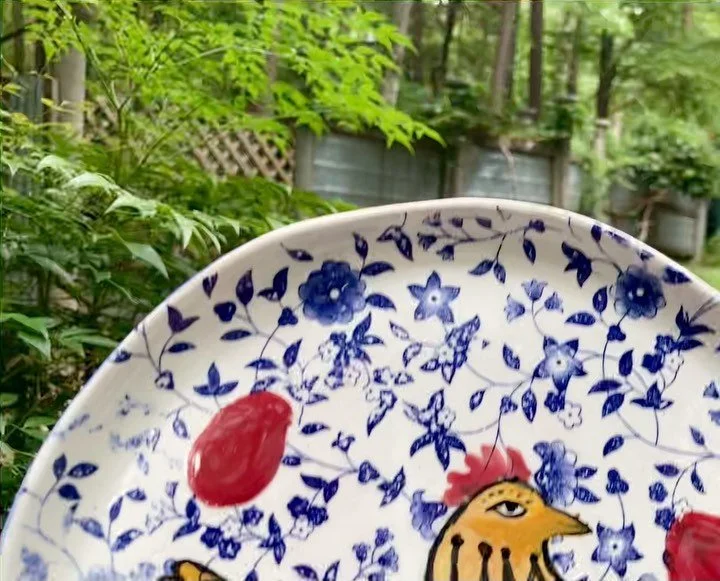 Just a couple of chickens, no reason. ☺️🐓😂🐓