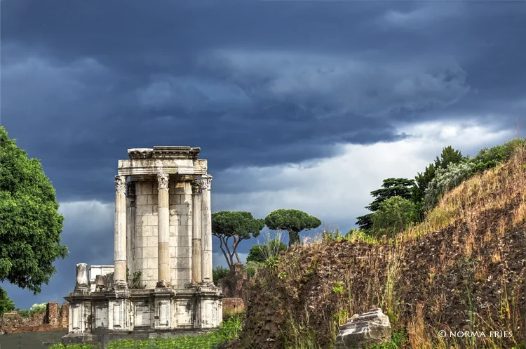 IT250: "Roman Forum: Temple of Vesta"