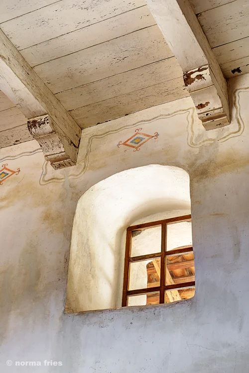 CM427: "La Purisima: window and beams"