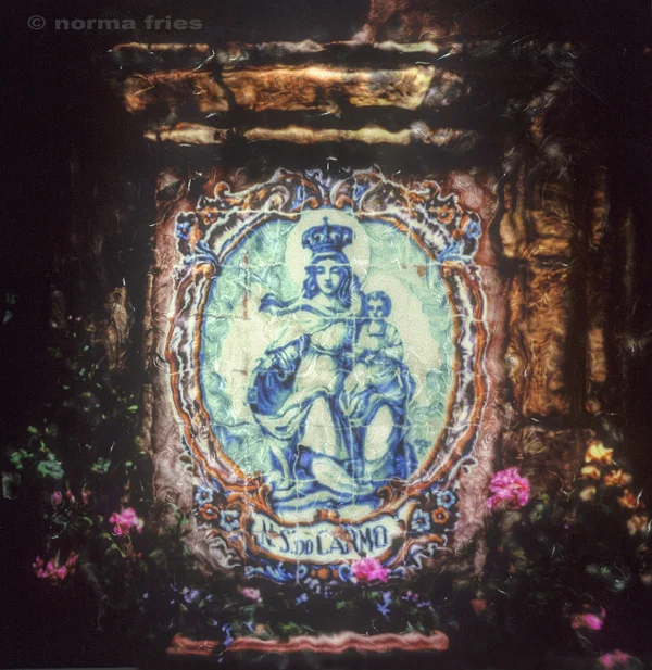 PL866: "Madonna and child"