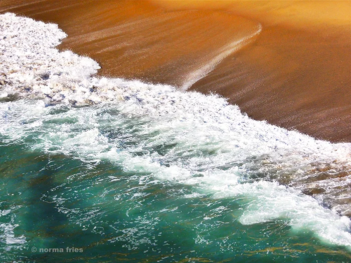 WT319: "Santa Cruz: beach and water colors"