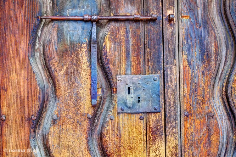 WEBC+mission+door+closeup+horiz+PE2+DSCF1115_16_17_18_19_20_fused_edited-2.jpg