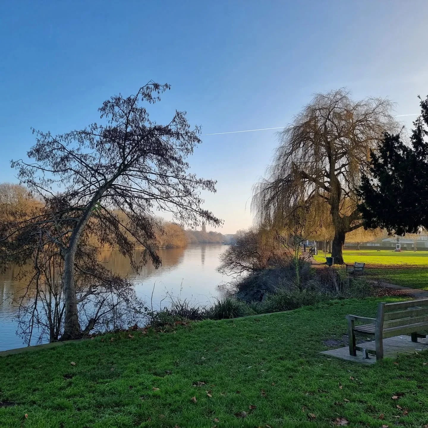 Au Revoir 2025.
Happy New Year to everyone.
See you in 2026.
Here's to good health, long life and peace on earth for all.