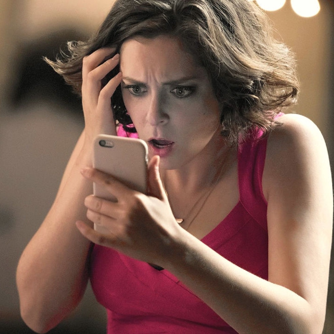 3054248-poster-p-1-crazy-ex-girlfriend-star-rachel-bloom-on-creating-the-years-most-unique-show.jpg