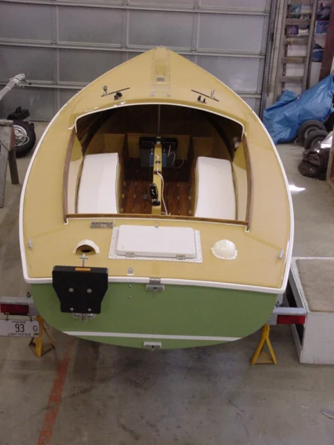 dsc000061_stuart+marine+aft+deck+hatch.jpg