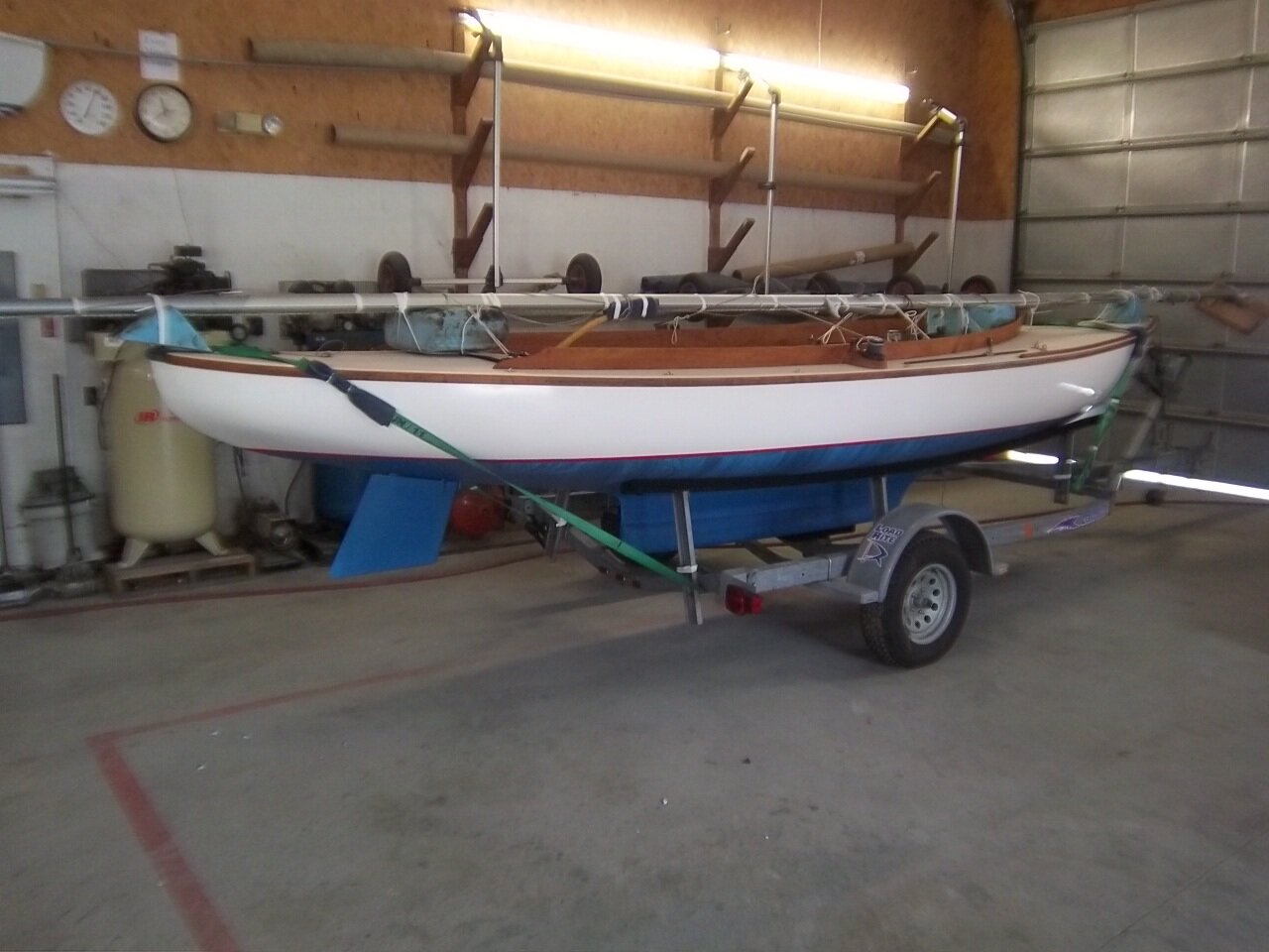 Special Order - Sakonnet 23 Trailer w/ Bunks