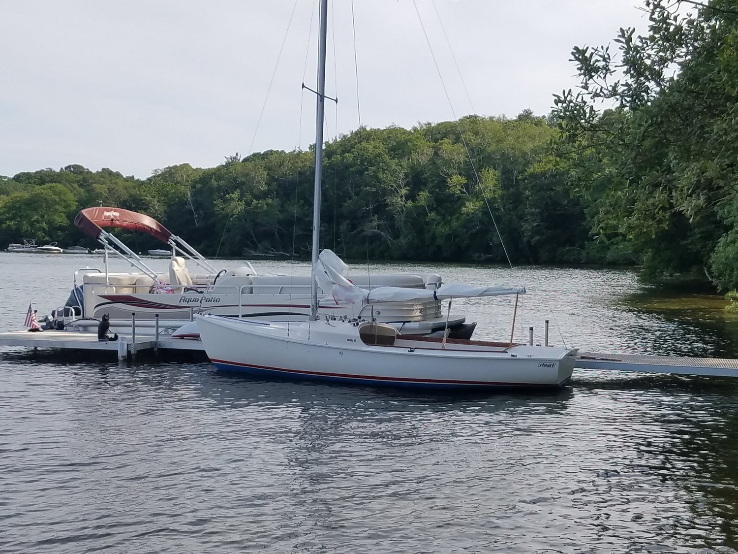 2005 Rhodes 19 Centerboard Sailboat (sistership is pictured)