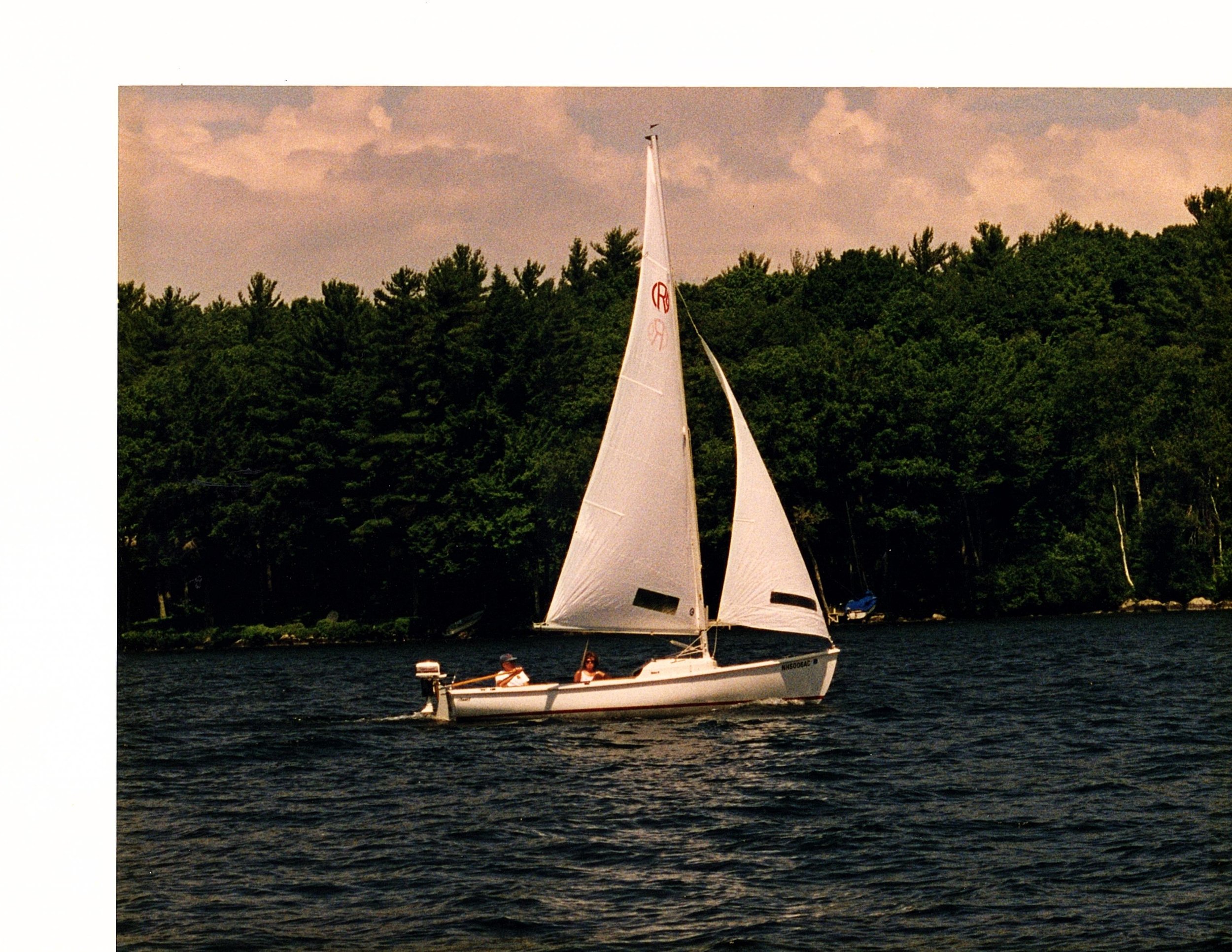 1988 Rhodes 19 Centerboard Sailboat Located in NH