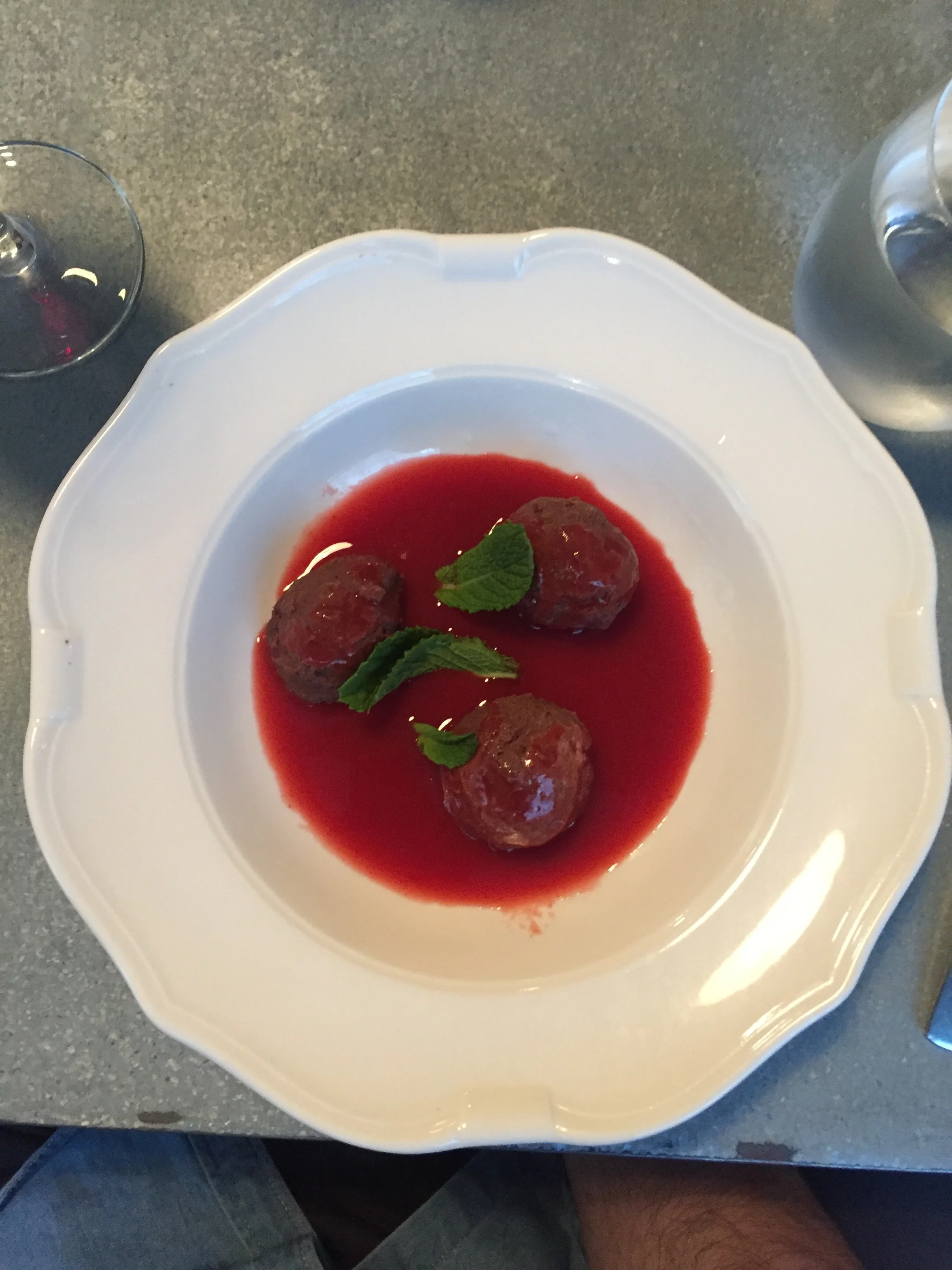 3rd place: This dessert was made to look like meatballs. It made us laugh, and tasted pretty good! (Truffles with strawberry sauce), but at the moment we were a little weirded out by the presentation...