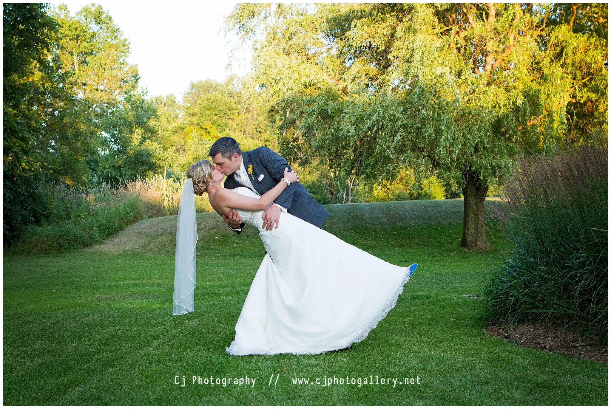 Cj Photography | Wisconsin Wedding Photography