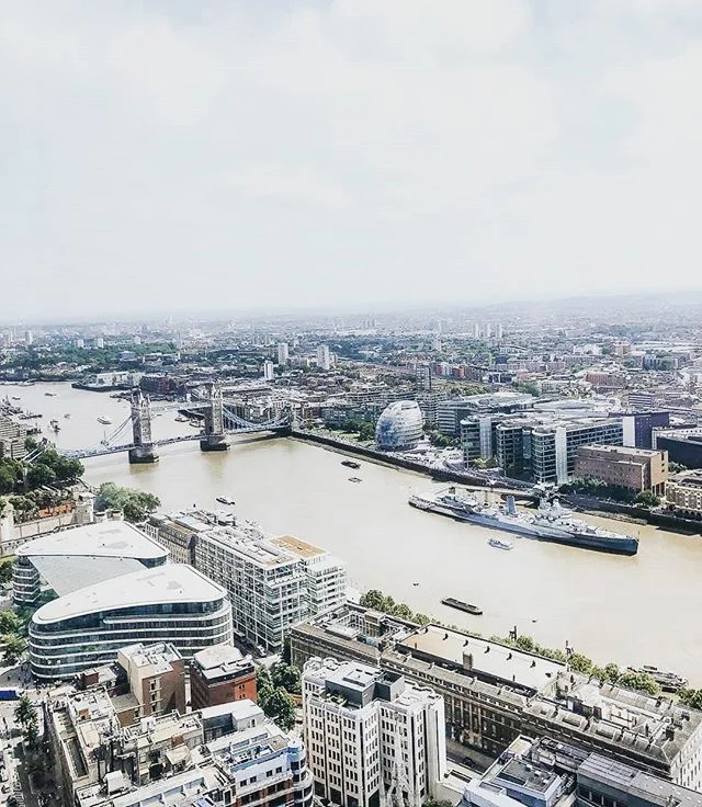 // i was stopped in london when i felt it coming down, crashing all around me with a great triumphant sound✨