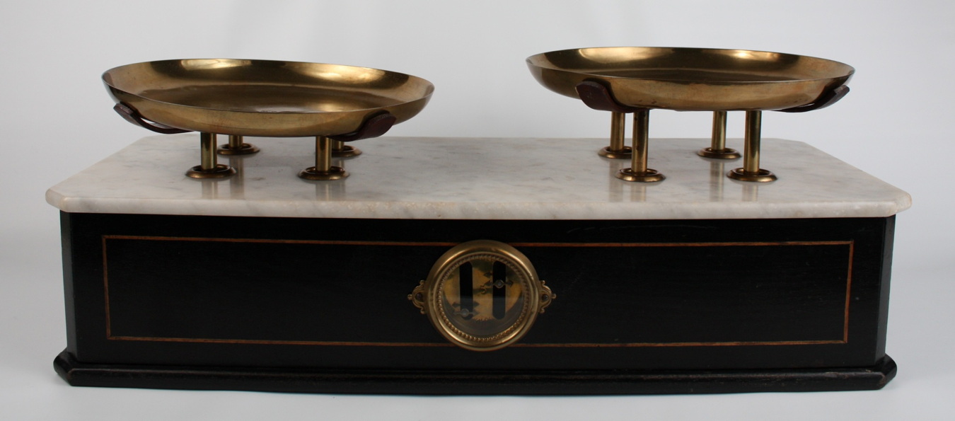 Apoth -  Druggists’ Ebonized Counter Box Scale.png