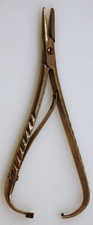 Gyn VVF - Mathieu - Kersten’s Needle Holder by Haslam.png