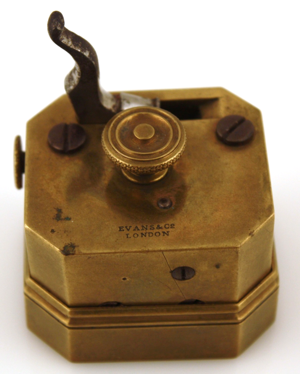 Surg - Twelve-Blade Scarificator.png
