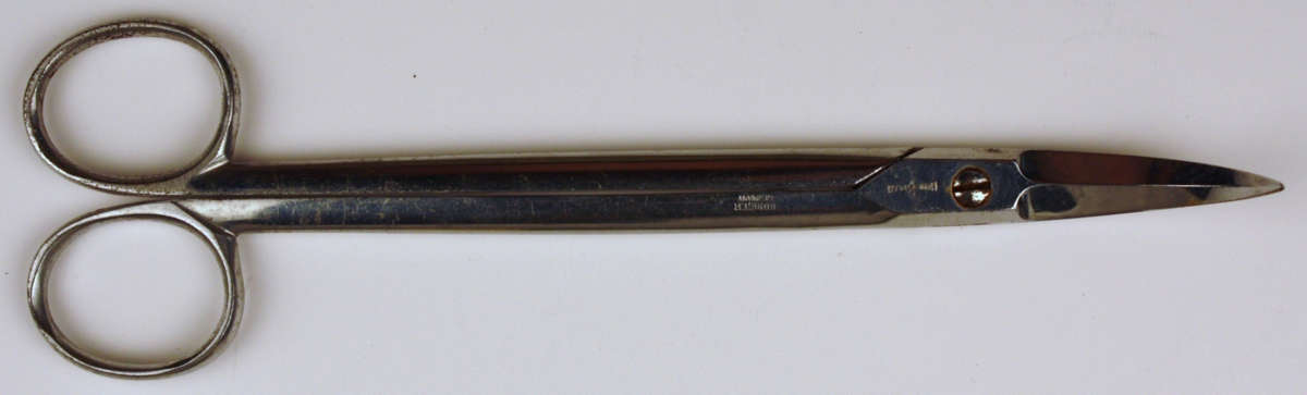 Gyn VVF - Sims’ Curved-on-flat Scissors with Sharp Points.png