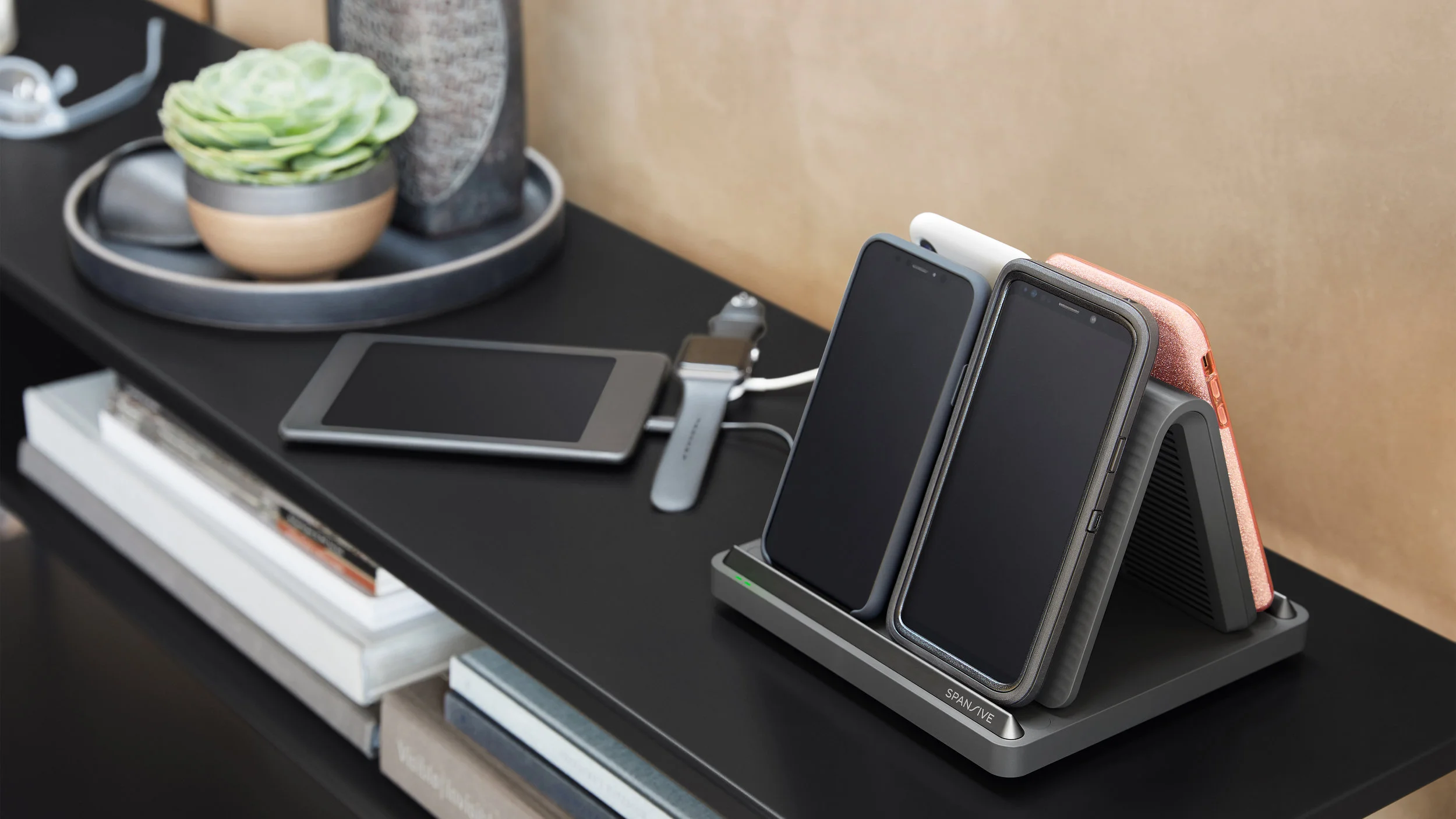 Spansive source charger full endtable