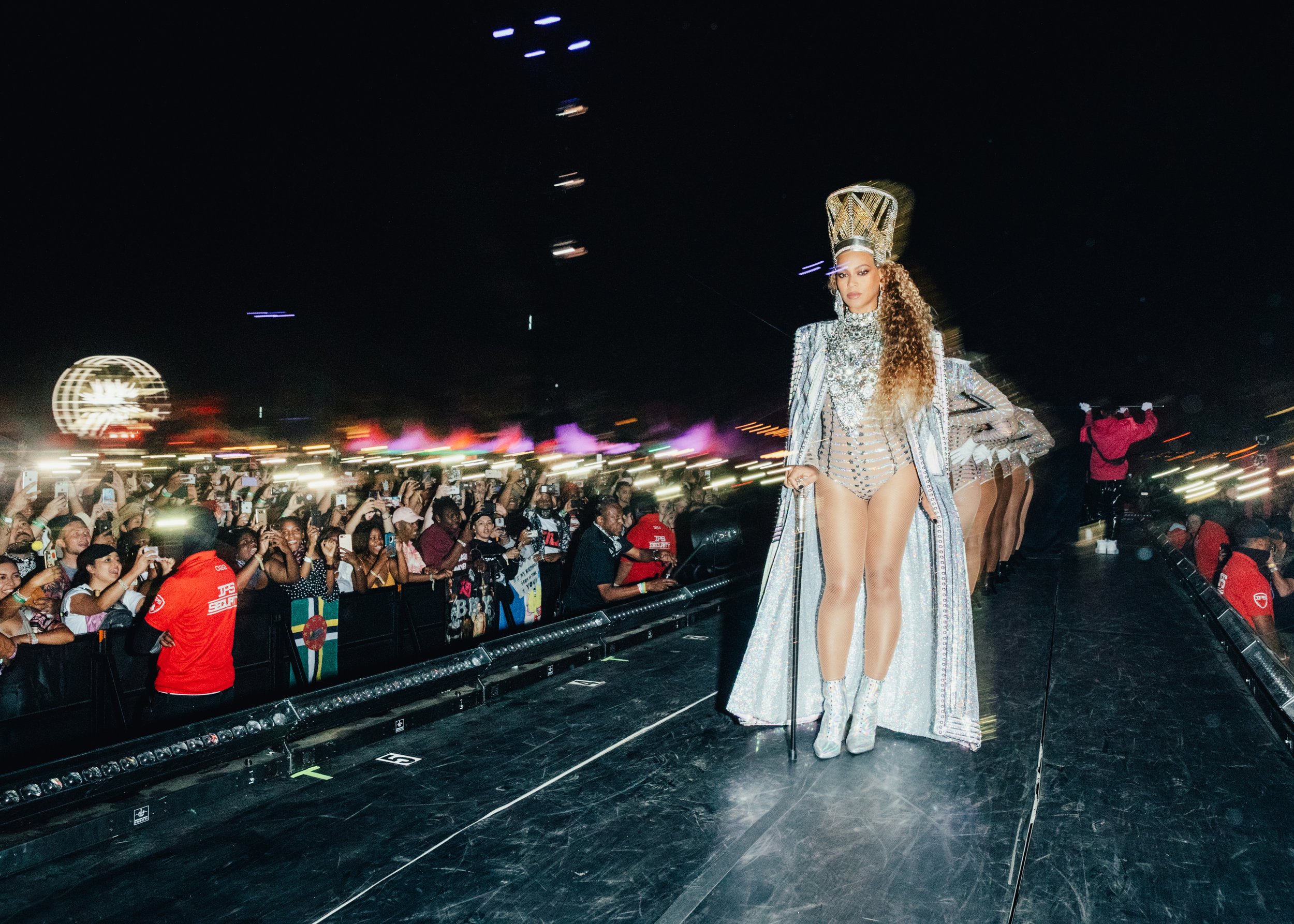 Beyoncé takes stage at her 2018 Coachella performance 
